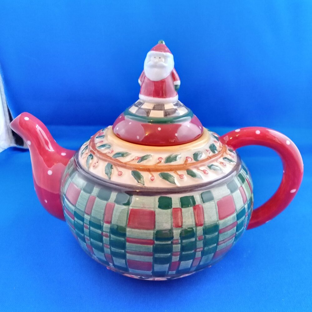 Sakura Debbie Mumm Small Teapot Holly and Plaid Santa Claus Lid Red Green